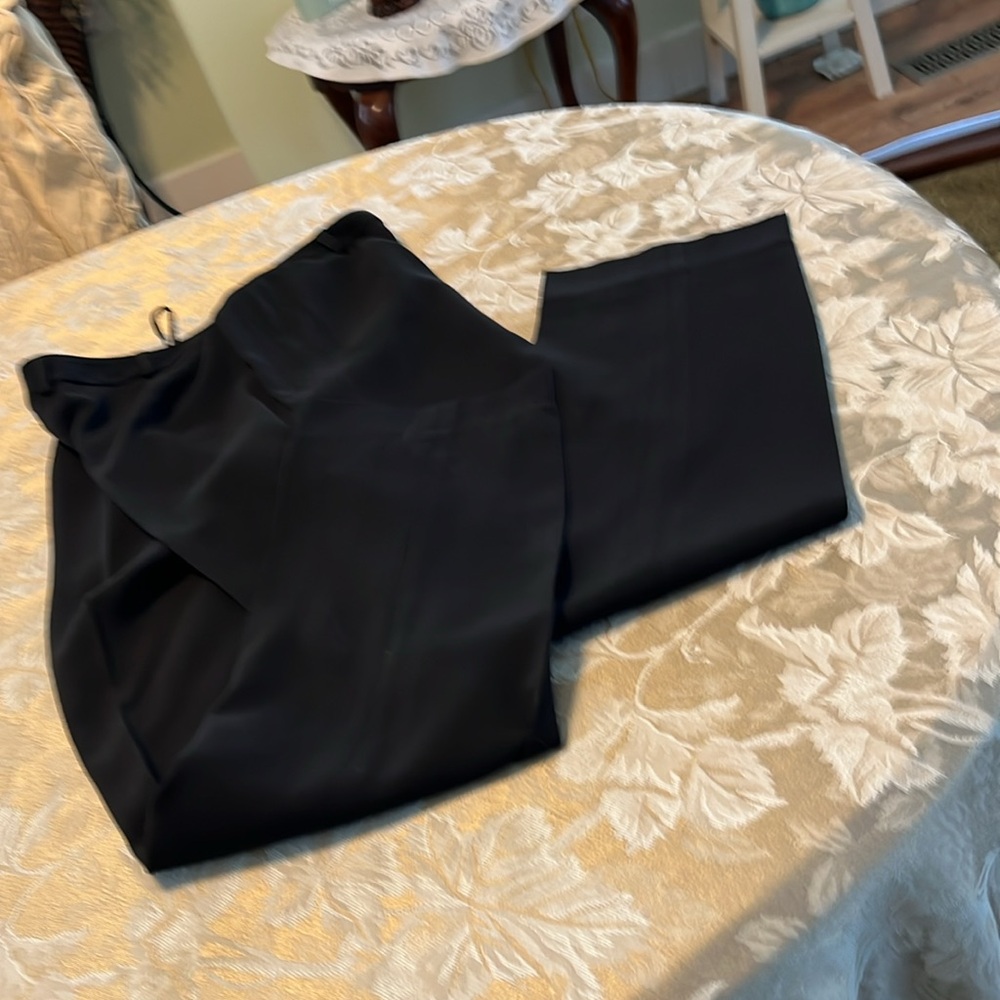 Women's slacks - Picture 2 of 2